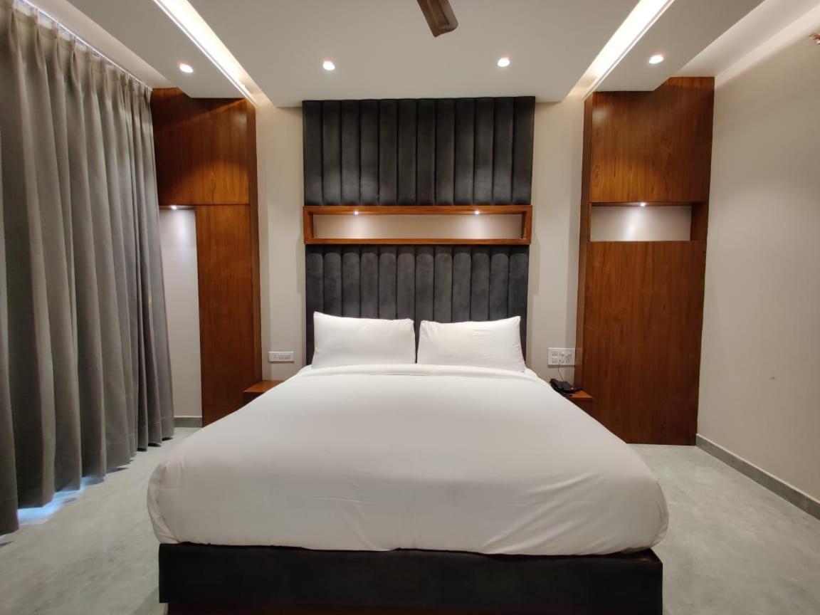 Hotel Parth Una  Eksteriør billede